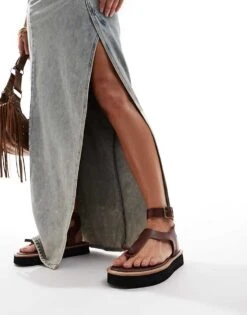 Free People Toe-post Leather Sandals In Coconut Shell Brown For Women